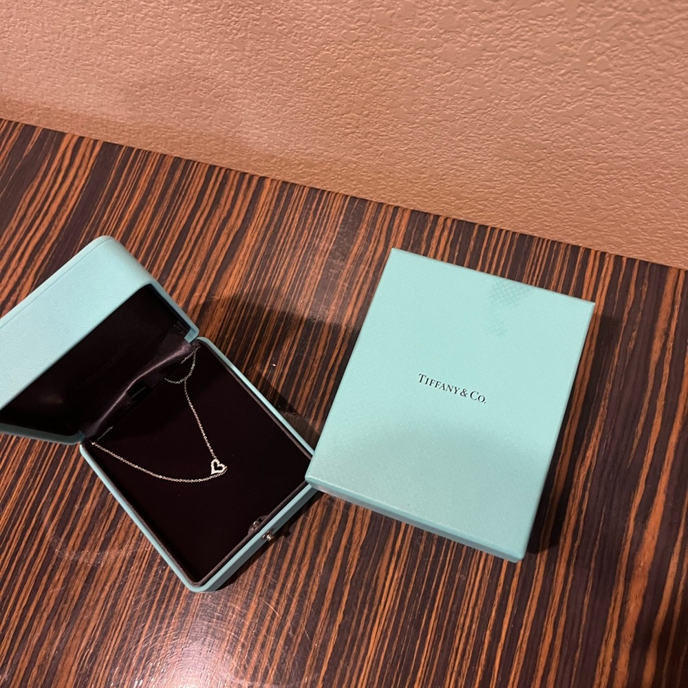 Tiffany’s necklace